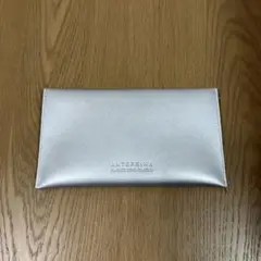 ANTPRINA シルバー 封筒型ポーチ
