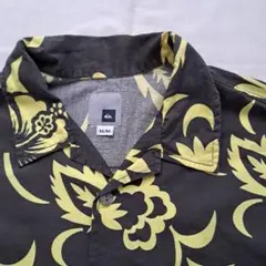 『SALE』Quiksilver ハイビスカス柄 アロハシャツ