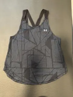 UM & Reebok(Lesmills)タンク3セット➕おまけ