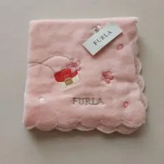 FURLA ピンク ハンカチ
