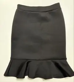 ☆美品☆EMODA 黒フレアミニスカート（膝丈）