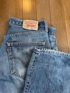 Levi’s 501 ストレートデニムパンツ