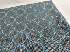 刺繍.ポリエステル生地.刺繍幅130cm×50cm.タンバリン、 グレーと水色糸