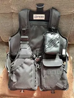 【中古】 リバレイ RBBロックショアベストIII ブラックホワイト  /Q122M RBB ロックショアベスト lll - RIVALLEY FISHING GEARRIVALLEY