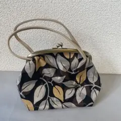 がま口　ハンドバッグ　リーフ