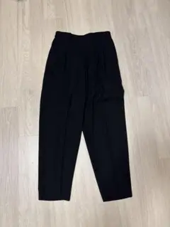 Mila Owen ブラック テーパードパンツ