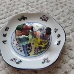 お皿とオブジェ