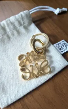 Item thumbnail for item db002edf-3a21-48b5-8716-770e2bb7b93d