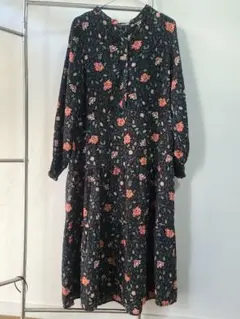 Live in comfort　花柄長袖カットソーワンピース　フェリシモ