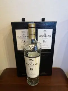 サントリー ザ マッカラン 18年 700ml 空瓶1本 箱2箱