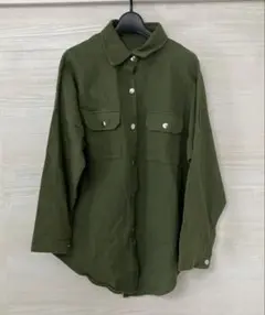 オリーブグリーン ボタン付きシャツ　古着