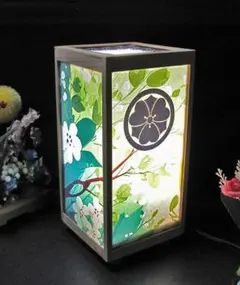 ★家紋の宿り木＝「丸に剣片喰」／至福の明り／LED昼白・厚紙張貼・檜枠造・軽量／