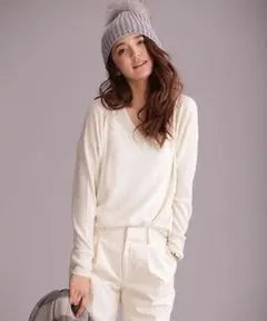 新品　ナノユニバース　ウールカシミアブレンド　薄手Vネックニット　オフホワイト