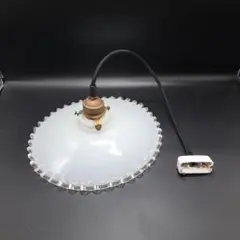 未使用アクシス　ホワイトガラス ペンダントライト フリルエッジ