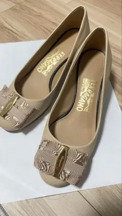 Ferragamo ベージュ フラットシューズ 4D最終値下げ