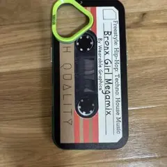 Wearable Graphics カセットテープ風iPhone16ケース