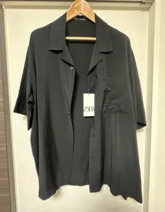 ZARA　黒　半袖シャツ　胸ポケット付き　サイズ ： XL 未使用品　タグ付き