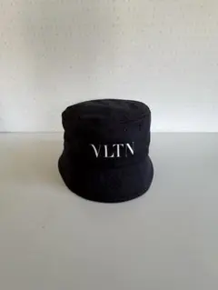 VALENTINO VLTN バケットハット 23SS 中古　帽子 VALENTINO（ハット）のフリマアイテム一覧