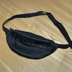 美品 GU ショルダーバック 黒
