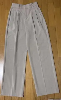 GU//タックワイドパンツ丈長め M ベージュ