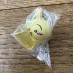 ちいかわ　ウサギキャラクター カプセルトイ イエロー