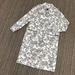 タグ付新品 花プリントハリ感コート