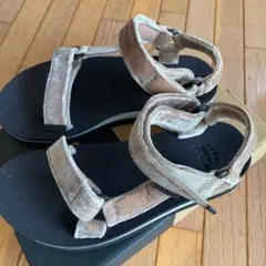 テバ　Tevaサンダル ミッドフォームユニバーサルホリデー
