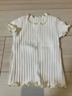 ホワイトリブTシャツとイエローチュニックのセット