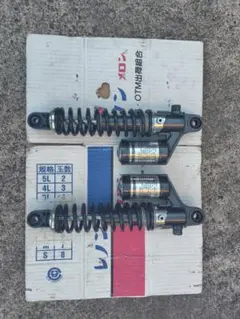 カワサキ　ゼファー1100　リアサスペンション　左右　純正　中古 カワサキ ゼファー1100 リアサスペンション 左右 純正 中古