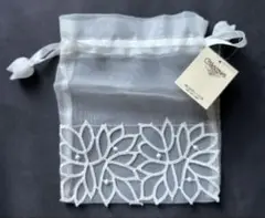 新品　近沢レース　ポーチ　刺繍入りオーガンジー素材 約20×15cm