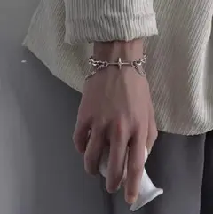 ♥️新商品♥️おしゃれ　ブレスレット　シルバー　海外　ゴージャス　ロック　人気