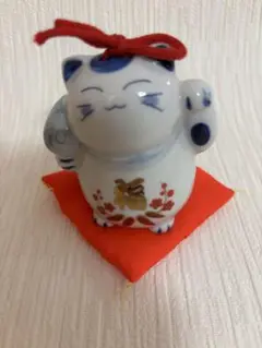 招き猫 陶器製 置物