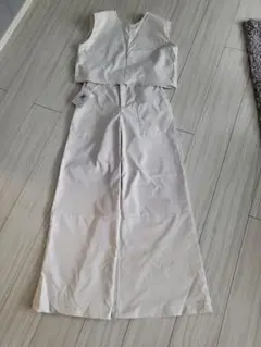新品未使用 セットアップ アイボリー ノースリーブ ワイドパンツ