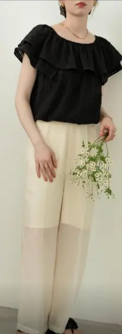 hinari　完売！ シアーセンタープレスパンツ