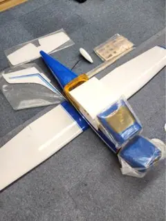 航空機模型 セスナ　ラジコン 飛行機　OS10 エンジン付き セスナ 210 センチュリオン機体セット (レッド) 10651R | 京商