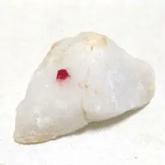 商品の説明必読！∞ 母岩付 レッドスピネル結晶原石 ∞