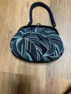 [美品]ビーズ装飾のがま口バッグ　和服