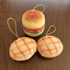 カプセルトイ　メロンパン、ハンバーガー