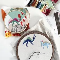 クロヤギシロヤギ　12の恐竜と古代生物の刺繍キット [図案/詳しい説明/初心者]