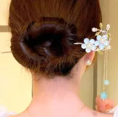 新品❣️かんざし　ヘアアクセサリー　ブルー系　フラワー　揺れる　浴衣【匿名配送】