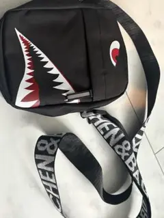 シャークデザイン ボディバッグ