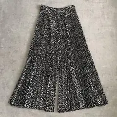 セール中✨美品【pool studio】大人柄◎春夏秋◎動いて可愛いワイドパンツ