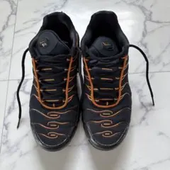 Nike AIR MAX PLUS (26.5)ブラック/オレンジ