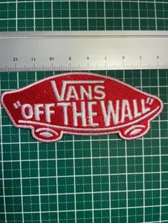 アイロンワッペン★VANS OFF THE WALL★中★赤