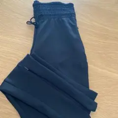 adidas ハイウエスト スリム パンツ　ブラック