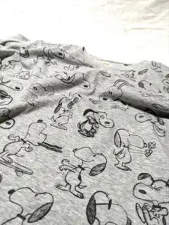 スヌーピー Tシャツ　ユニクロ　UT　PEANUTS スケボー