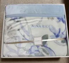 NINA RICCI 襟付きマイヤー毛布