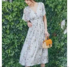〈美品〉夏:TOCCO 後ろリボンウェストシャーリングフラワーワンピース