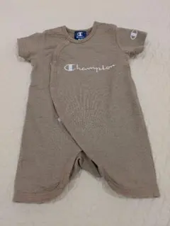 Champion 60-70センチ　ベージュ系 半袖ロンパース