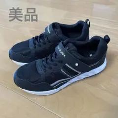 スニーカー 22.5cmEE LUVRUSH. ブラック